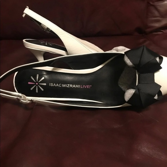 Isaac Mizrahi bow shoe - Picture 2 of 7